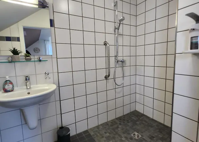 شقة Wohnen Am Schlosspark - Parkblick